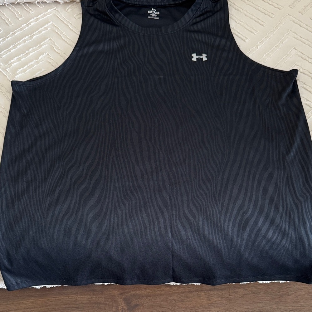Under Armour Black Patterned Sleeveless Top